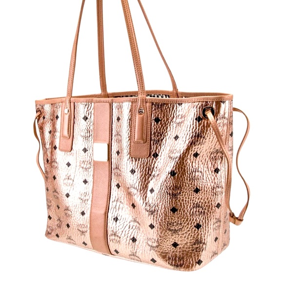 MCM Metallic Visetos Reversible Tote W/ Smaller  Pouch Included ✨AUTHENTIC✨ - Picture 10 of 13